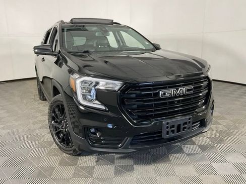 Used 2023 GMC Terrain SLT w/ Tech Package image 10