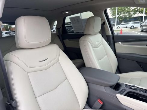 Certified 2023 Cadillac XT5 Premium Luxury AWD/4WD image 24