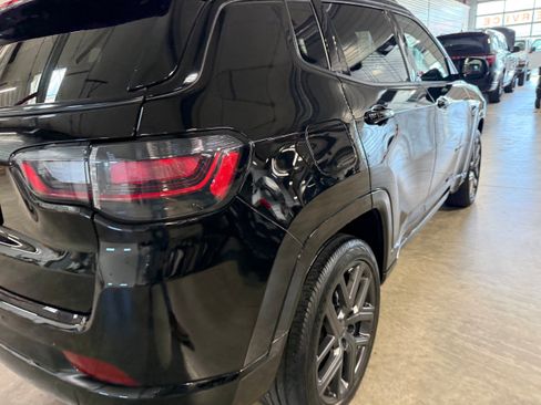 Certified 2024 Jeep Compass Limited w/ High Altitude Package AWD/4WD image 31