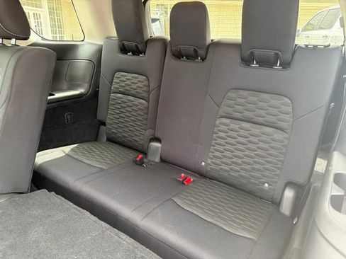 Used 2024 Nissan Pathfinder SV FWD image 14