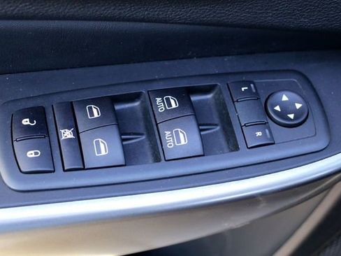 Used 2021 Jeep Cherokee Latitude Plus image 22