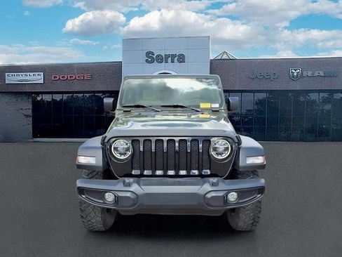 Used 2022 Jeep Wrangler Unlimited Sport AWD/4WD image 2