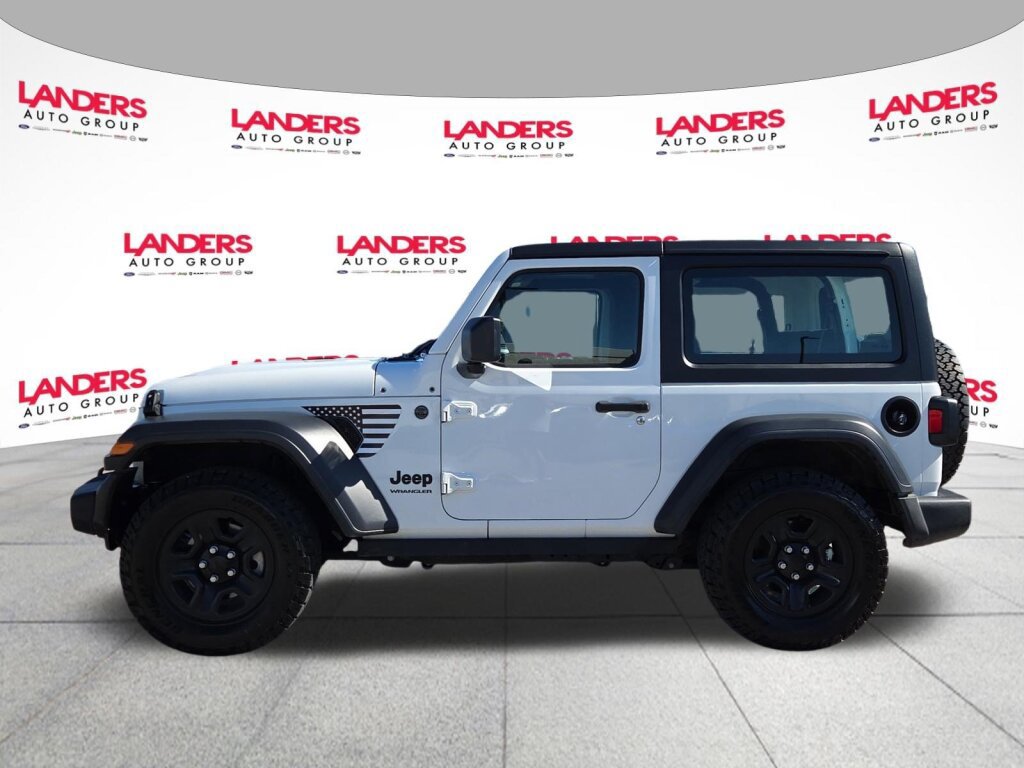 Used 2022 Jeep Wrangler Sport AWD/4WD image 6
