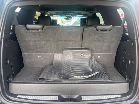 Used 2016 Cadillac Escalade Platinum RWD image 11