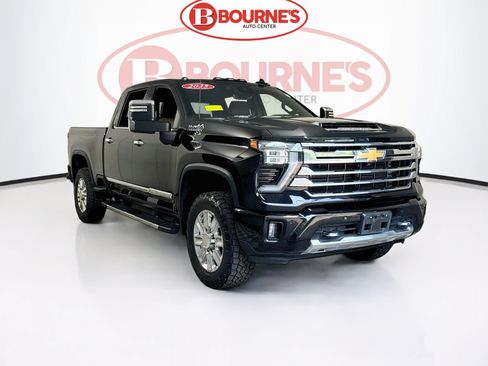 Used 2025 Chevrolet Silverado 3500 High Country w/ High Country Premium Package AWD/4WD image 1