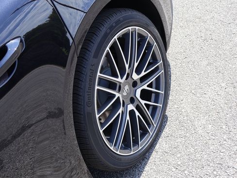 New 2025 Porsche Panamera image 37