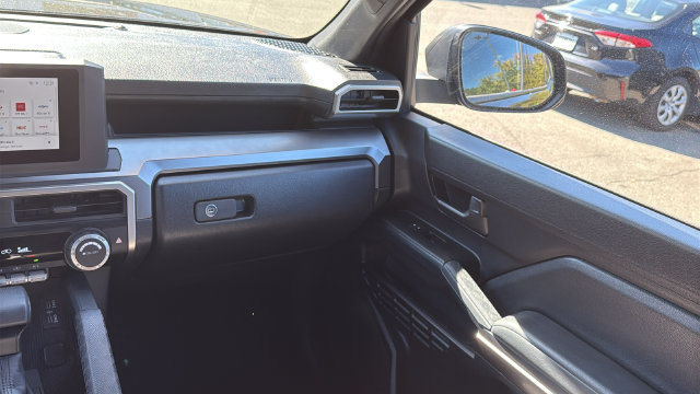 Certified 2025 Toyota 4Runner SR5 AWD/4WD image 23