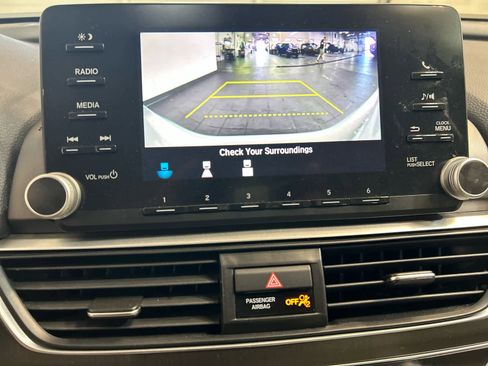 Used 2019 Honda Accord LX image 5