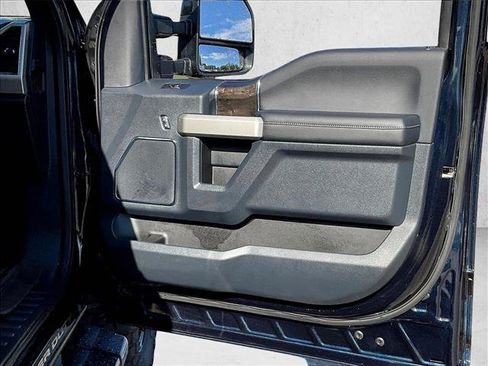 Used 2022 Ford F250 Lariat w/ Tremor Off-Road Package AWD/4WD image 18