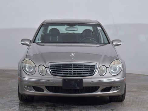Used 2004 Mercedes-Benz E 500 Sedan image 8