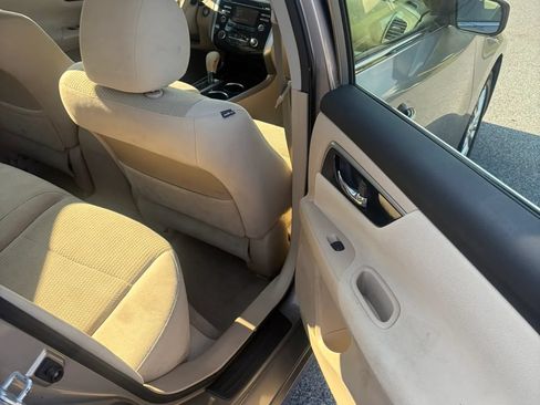 Used 2014 Nissan Altima 2.5 S w/ Sport Value Package FWD image 38