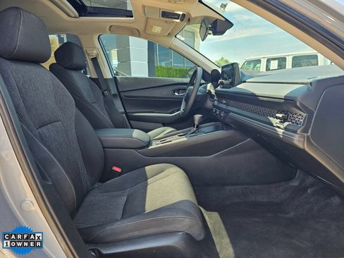 Used 2025 Honda Accord SE image 28