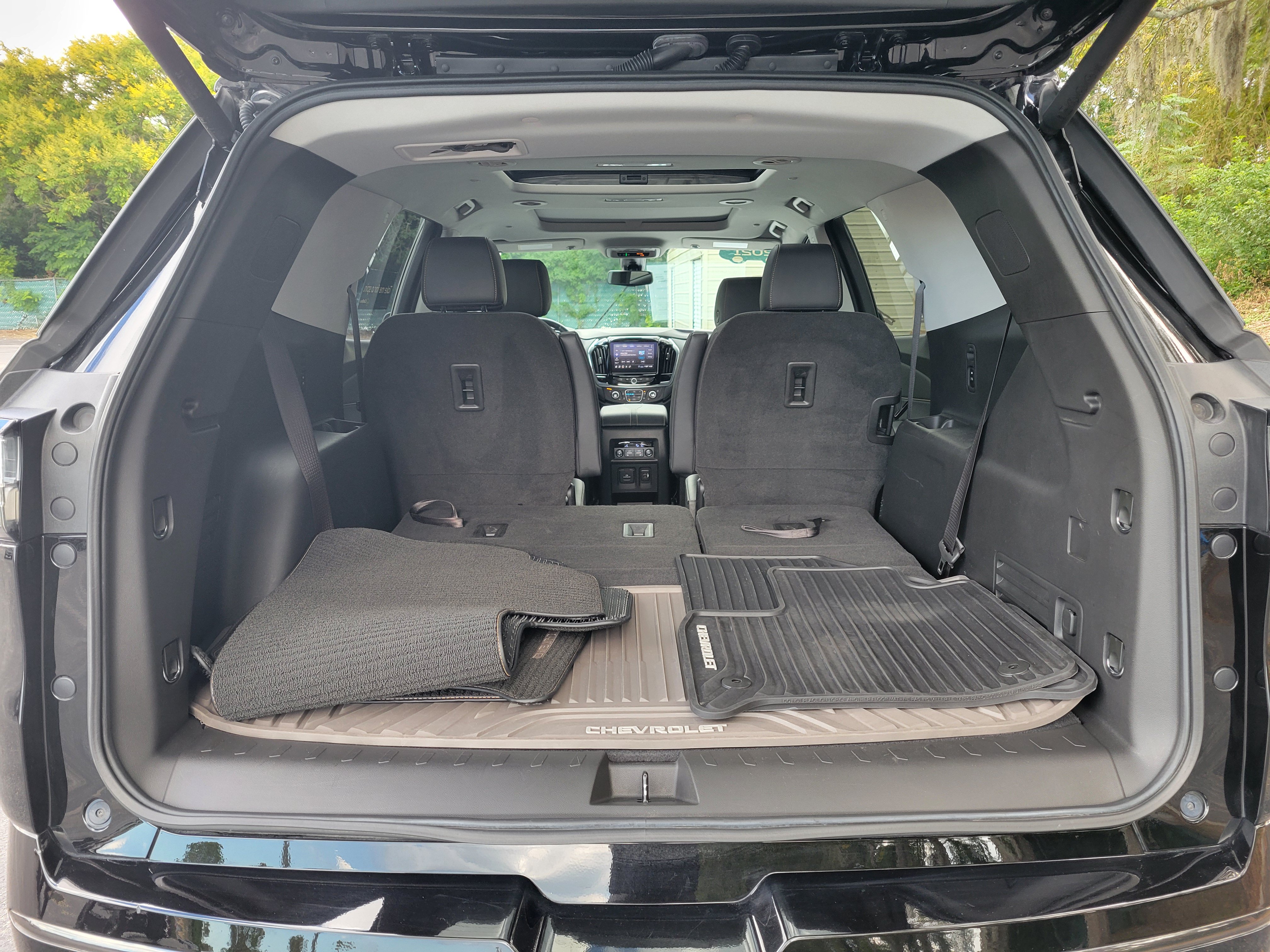 Used 2021 Chevrolet Traverse Premier w/ Redline Edition FWD image 7