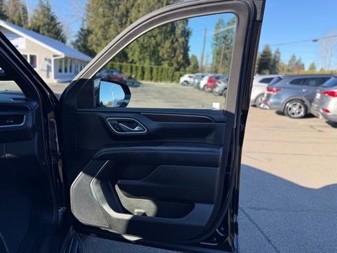 Used 2023 GMC Yukon XL SLE image 26