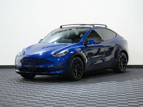 Used 2021 Tesla Model Y Long Range image 3