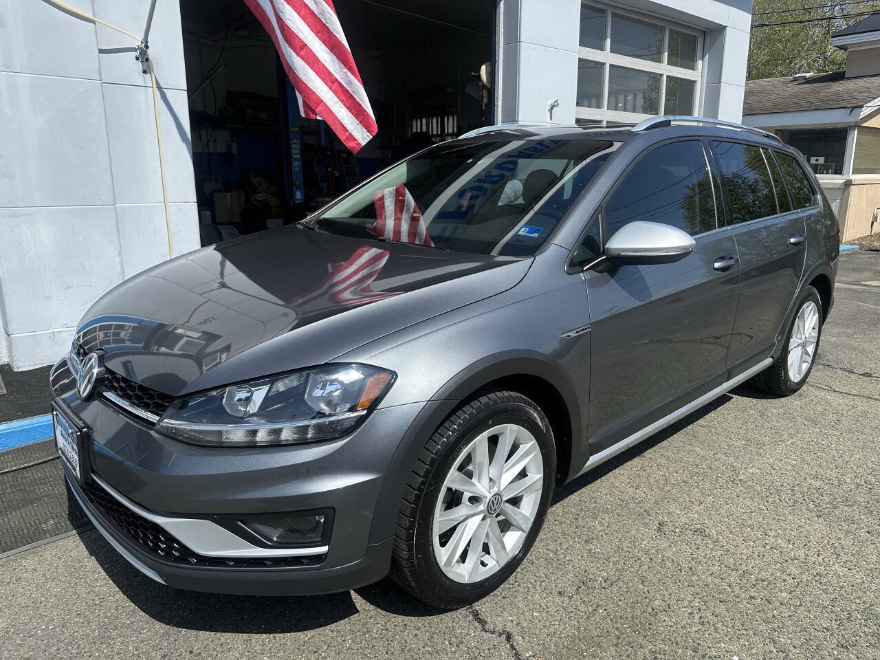 Used 2018 Volkswagen Golf Alltrack SE AWD/4WD image 4