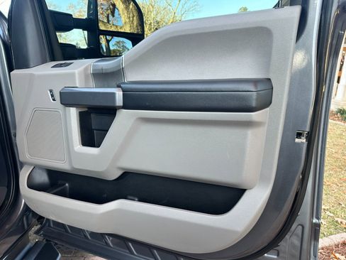 Used 2022 Ford F250 XLT w/ XLT Premium Package image 22