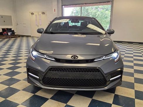 Used 2022 Toyota Corolla XSE FWD image 2