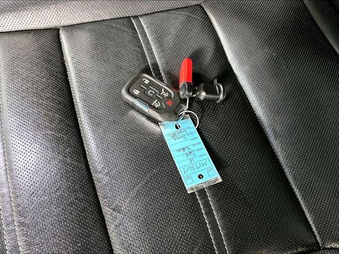 Used 2018 GMC Yukon XL Denali w/ Open Road Package image 10