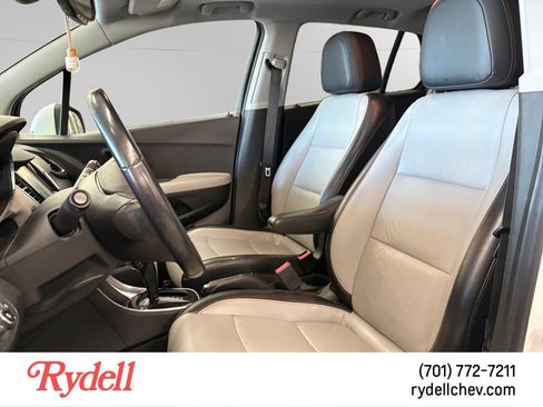 Used 2017 Chevrolet Trax Premier AWD/4WD image 5