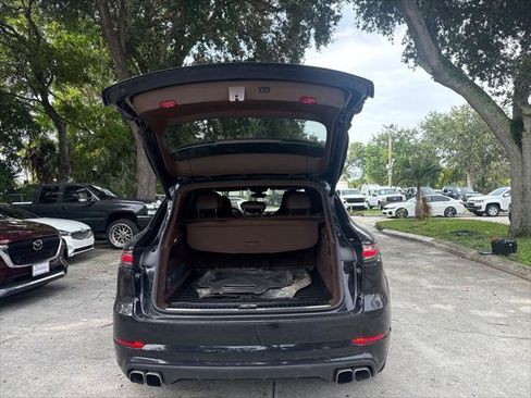 Used 2019 Porsche Cayenne Turbo AWD/4WD image 21