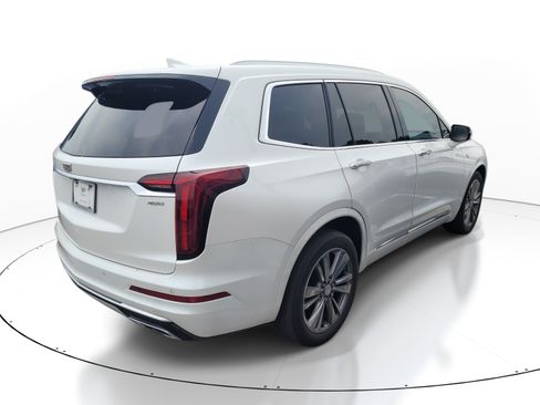 Used 2021 Cadillac XT6 Premium Luxury FWD image 7