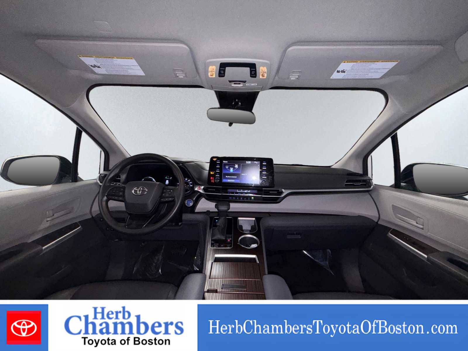 Used 2023 Toyota Sienna LE FWD image 5