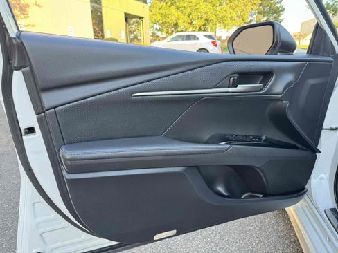 Used 2025 Toyota Camry XSE FWD image 57
