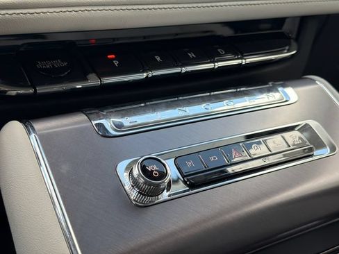 New 2026 Lincoln Aviator 2WD w/ Jet Appearance Package image 27