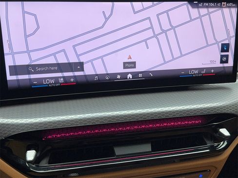 Used 2025 BMW i4 eDrive40 w/ Premium Package image 27