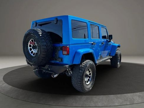 Used 2016 Jeep Wrangler Unlimited Rubicon w/ Connectivity Group image 5