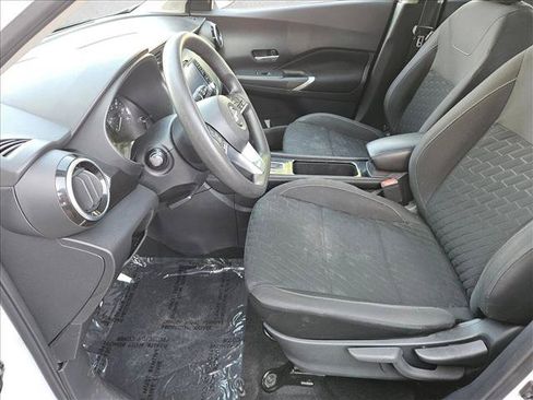 Used 2021 Nissan Kicks SV FWD image 19