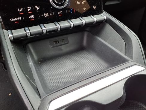 Used 2025 GMC Terrain Elevation AWD/4WD image 24