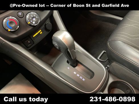 Used 2018 Chevrolet Trax LT w/ LT Convenience Package AWD/4WD image 25