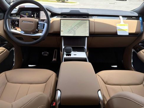 New 2026 Land Rover Range Rover SE AWD/4WD image 13