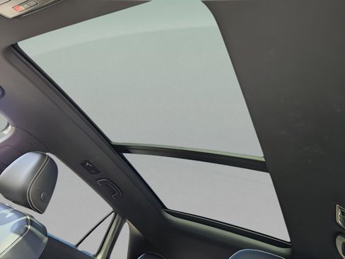 Used 2022 Volkswagen Atlas Cross Sport SEL R-Line w/ Cross Sport MDO Package image 18