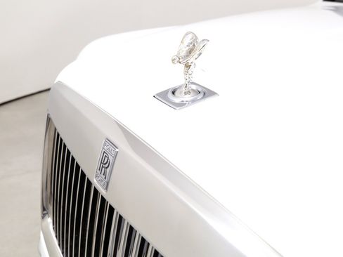 Certified 2020 Rolls-Royce Cullinan AWD/4WD image 47