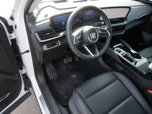 Used 2024 Buick Envision Preferred image 19