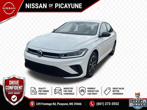 Used 2025 Volkswagen Jetta Sport FWD image 1