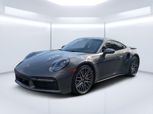 Used 2021 Porsche 911 Turbo image 10