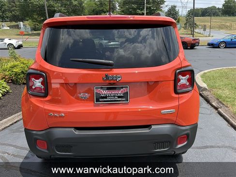 Used 2016 Jeep Renegade Latitude w/ Safety & Security Group AWD/4WD image 12