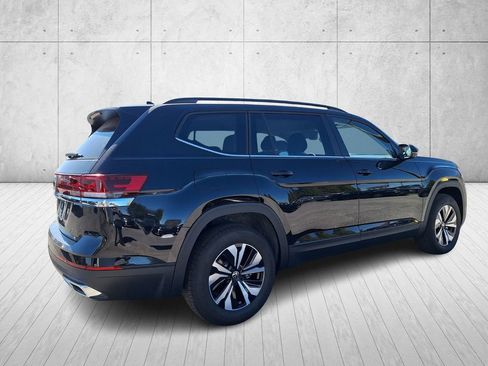 New 2026 Volkswagen Atlas SE image 5