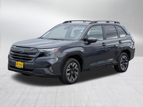 Used 2025 Subaru Forester Premium AWD/4WD image 3