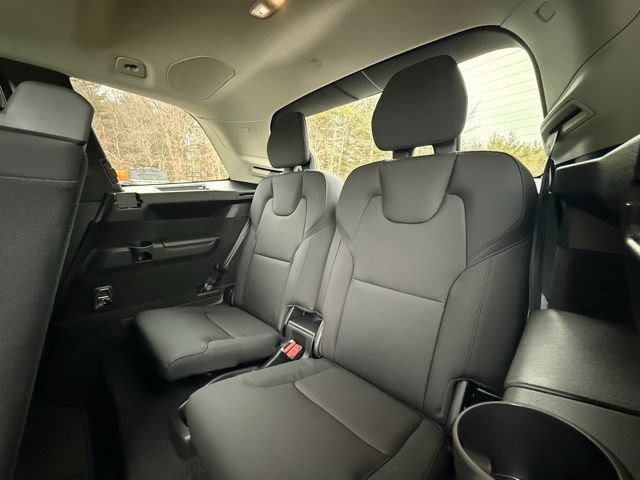 New 2026 Volvo XC90 T8 Plus w/ Protection Package Premier AWD/4WD image 31