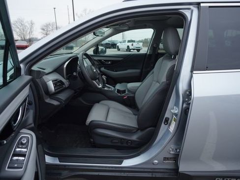 Used 2025 Subaru Outback Limited w/ Popular Package #2 image 14