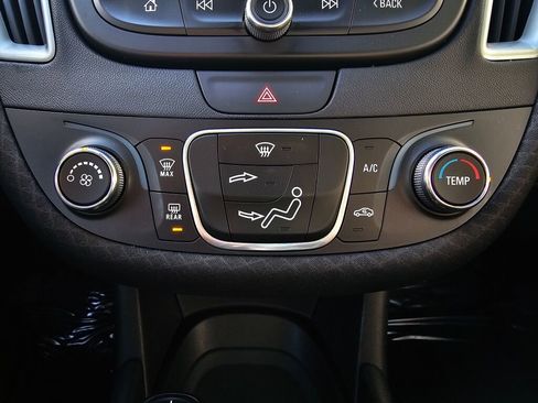 Used 2019 Chevrolet Malibu LS image 29