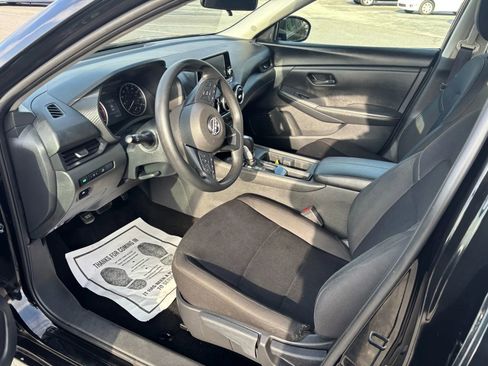 Used 2025 Nissan Sentra S image 5