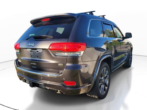 Used 2018 Jeep Grand Cherokee Overland AWD/4WD image 4