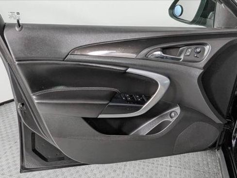 Used 2017 Buick Regal Sport Touring FWD image 10