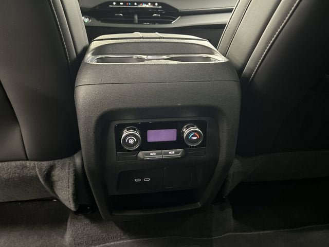 Certified 2026 Buick Enclave Sport Touring FWD image 21